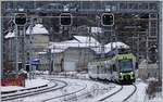 Der BLS RABe 535 106 erreicht als RE 4265 von Bern nach Domodossola den Bahnhof Varzo.