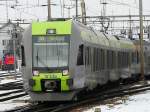 bls - Triebzug RABe 535 402-8 unterwegs als Regio Express nach Bern in Thun am 28.12.2008