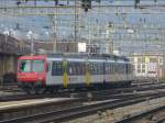 SBB - NPZ Pendelzug mit Steuerwagen Bt und Triebwagen RBDe 4/4 560 069 ( Hans Kser ) bei der ausfahrt aus dem Bahnhof von Olten am 27.01.2008