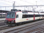 SBB - Triebwagen BDe 4/4 560 232-1 abgestellt im Bahnhof von Payerne am 10.02.2018