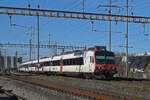 RBDe 560 202-4, auf der S33, fährt am 15.01.2026 zum Bahnhof Pratteln.