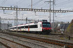 RBDe 560 273-5, auf der S33, fährt am 02.02.2026 zum Bahnhof Pratteln.
