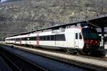 Der SBB Domino RBDe 560 220 mit B 153 und ABt 848 am 7.3.26 im Bahnhof Brig.