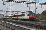 RBDe 560 284-2, auf der S33, fährt am 22.01.2026 zum Bahnhof Pratteln.