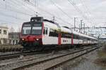 ABt NPZ Domino 50 85 39-43 860-8, auf der S33, verlässt am 02.02.2026 den Bahnhof Pratteln.