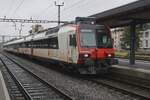 Am verregneten 15.Mai 2026 treft SBB 560 293 als RB nach Luzern in Arth-Goldau ein.