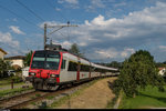 Am 11. Juli 2016 war geplant, ein paar Einsatzbilder der TPF RBDe 567 zu machen, welche fast nur noch am frühmorgens als Zusatzzüge unterwegs sind. Bei der Einfahrt in die Haltestelle Belfaux CFF gab es aber zuerst ein Bild von einem DOMINO.