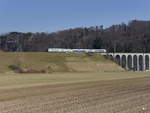 BLS - Regio nach Kerzers mit eine BLS NPZ Triebwagen 565 oder 566 unterwegs beim Viadukt in Gümmenen am 24.03.2018