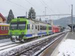 bls - Regio nach Thun mit dem Triebwagen RBDe 4/4 565 732-5 in Burgdorf am 14.02.2009