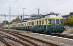 Mit dem Bierzug verlässt der BDe 4/4 II 201  Burgdorf  des Vereins Pendelzug Mirage (VPM) am 11.10.2025 den Bahnhof Murten.