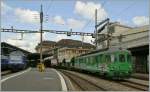 Bunte Bahn: SBB Re 460 005-2  RailAway , SBB Re 460 055-7 mit IR nach Brig und Makies AG BDe 576 049-1 in Lausanne am 13.