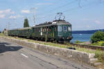 Verein Depot und Schienenfahrzeuge Koblenz/dsf.
60 Jahre RBe 4/4.
Extrafahrt vom Sonntag den 21. Juli 2019.
Der Sonderzug mit dem RBe 4/4 1405 auf der Rückfahrt von Genf nach Koblenz anlässlich der Ortsdurchfahrt Ligerz beim passieren vom eingleisigen Streckenabschnitt.
Der historische Zug hat dank dem dsf überlebt und dieser Streckenabschnitt ist bald Geschichte. 
Foto: Walter Ruetsch 