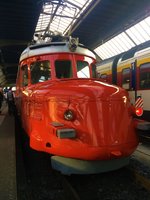 Der legendärer  Churchil-Pfeil  SBB RAe 4/8 1021 hielt eben vor kurzer Zeit   am 18.