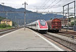 RABDe 500 002-6  Annemarie Schwarzenbach  und RABDe 500 004-2  Mani Matter  als IC 870 (IC 2) von Lugano (CH) nach Zürich HB (CH) durchfahren den Bahnhof Rivera-Bironico (CH) auf der Gotthardbahn