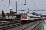 ICN 500 005  Heinrich Pestalozzi  durchfährt den Bahnhof Rupperswil. Die Aufnahme stammt vom 07.01.2022.