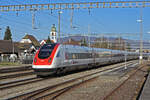 ICN 500 026  Alfred Escher  durchfährt den Bahnhof Rupperswil. Die Aufnahme stammt vom 10.03.2022.
