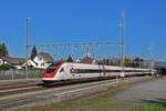 ICN 500 021  Jeremias Gotthelf  durchfährt am 27.10.2022 den Bahnhof Rupperswil.