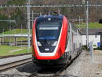 SBB - Triebzug RABe 502 207 unterwegs nach Bern bei der durchfahrt in Riedwil am 03.04.2018