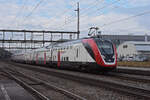 RABDe 502 018-0 Twindexx durchfährt den Bahnhof Rupperswil. Die Aufnahme stammt vom 07.01.2022.