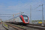 RABDe 502 019-8 Twindexx durchfährt den Bahnhof Muttenz. Die Aufnahme stammt vom 15.04.2022.