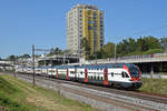 RABe 511 027 fährt Richtung Bahnhof Muttenz.