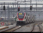 SBB - Triebzug RABe 511 114 bei der einfahrt im Bahnhof Renens am 27.01.2020