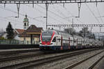 RABe 511 008 KISS durchfährt am 26.01.2023 den Bahnhof Rupperswil.