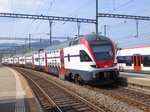 SBB - Triebzug RABe 511 114-6 bei der einfahrt im Bahnhof in Palézieux am 03.05.2016