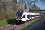 RABe 521 003, auf der S5, fährt zur Haltestelle Niederholz. Die Aufnahme stammt vom 26.03.2022.