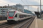 Nachschuss auf RABe 521 026 und RABe 523 034  Wohlen  am 14.05.2015, als sie als S3 (Olten - Delémont) in den Bahnhof von Pratteln einfuhren.