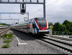 SBB - Triebzüge RABe 522 231 + 522 228 bei der einfahrt im Bahnhof Mies am 12.05.2020