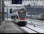 SBB - Triebzug RABe 523 072 bei der einfahrt im Bahnhof von Arth-Goldau am 12.02.2021