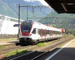 Der RABe 523 015 trifft am 31.05.10 als S20 nach Locarno in Giubiasco ein.
