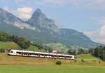 Ein SBB-Flirt am 25.Juli 2013 zwischen Schwyz und Arth-Goldau.