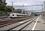 Nachschuss auf RABe 524 018 und RABe 524 104  Airolo  (Stadler FLIRT) der TILO SA (SBB/TRENORD S.r.l.) als S10 von Chiasso (CH) nach Bellinzona (CH), die den Bahnhof Lugano (CH) auf Gleis 4 erreichen.
