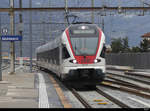 SBB - Triebzug RABe 524 107 bei der einfahrt im Bahnhof von Giubiasco am 12.02.2021