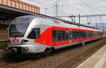 526 048, ein vierteiliger Flirt der schweizerischen Südostbahn, in St.