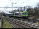 BLS - Regio von Lyss nach Büren an der Aare an der Spitze der Triebwagen RBDe 4/4  565 741 unterwegs in Lyss am 14.01.2023