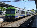BLS - Triebwagen RBDe 4/4  566 241-6 im Bahnhof Lyss am 16.07.2022