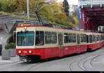 Forchbahn - Be 4/4  54 an der Spitze des einfahrenden Zuges beim Bhf. Zürich Satdelhofen am 11.11.2023