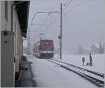 Der ex CEV Be 2/6 7004  Montreux, nun als Be 125 013 bei der Zentralbahn bei der Ausfahrt in  Innertkirchen auf dem Weg nach Meiringen. 

16. März 2021