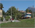 Ein lächelnder FLP Be 4/12 auf dem Weg nach Lugano zwischen Cappella Agnuzzo und Sorengo Laghetto.