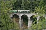  Il était une fois... les années 40 / Es war einmal: die 40er Jahre  - Der GFM Historique Ce 4/4 131 (Baujahr 1943) überquert auf der Fahrt von Blonay nach Chaulin den Baye de Clarens Viadukt. 

10. Sept. 2022