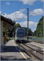 Ein neues  Gesicht  bei der LEB: der Be 4/8 N° 62, hier auf Dienstfahrt Jouxtens-Mézery beim Abwarten des Kreuzungszuges.