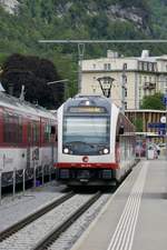Der Fink ABeh 161 015  Interlaken  am 24.5.20 im Bahnhof Meiringen.