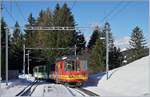 Der TPC BVB BDeh 4/4 82 verlässt mit seinem Regionalzug 813 nach Villars-sur-Ollon den Bahnhof Col-de-Soud.