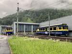 Die beiden ABeh 4/4 II 312  Interlalen  und ABeh 4/4 II 311  Grindelwald  am 31.5.22 beim Depot Zweilütschinen abgestellt.