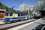 Die drei ABeh 4/4 II 313–311 am 19.9.25 im Bahnhof Grindelwald.