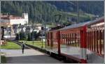 R823 mit schiebendem Deh 4/4 93 h�lt auch f�r eine Person in Acla da Fontauna.