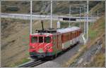 R823 mit Deh 4/4 93 oberhalb von Tschamut-Selva.